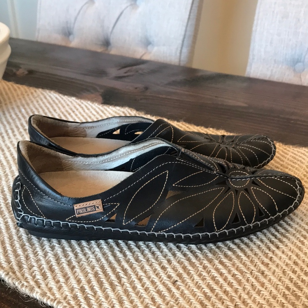 Pikolinos black leather flats Sz 8 MADE IN SPAIN